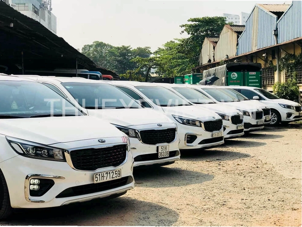 Xe 7 chỗ rộng rãi phù hợp cho gia đình đi du lịch Núi Bà Đen