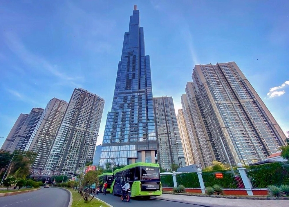Xe buýt là phương tiện công cộng thuận tiện để di chuyển đến các công viên Bình Thạnh