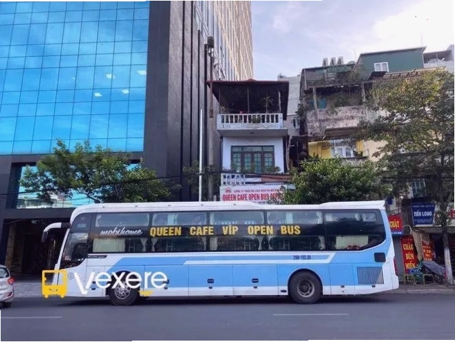 Xe giường nằm Queen Cafe tại bến xe