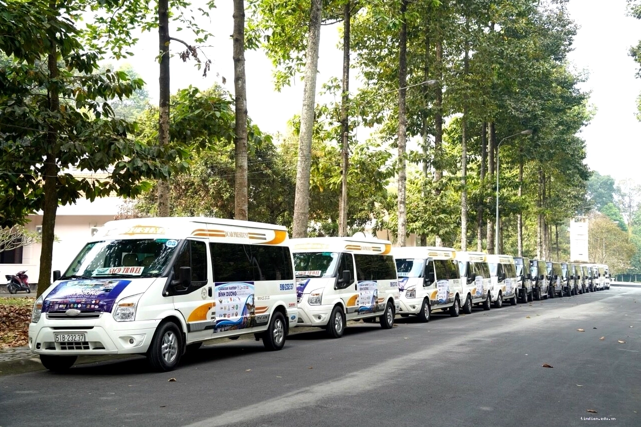Xe Saco Travel chuyên tuyến Sài Gòn - Tây Ninh