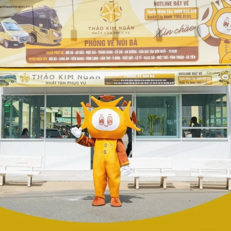 Xe Thảo Kim Ngân phục vụ tuyến Sài Gòn - Núi Bà Đen