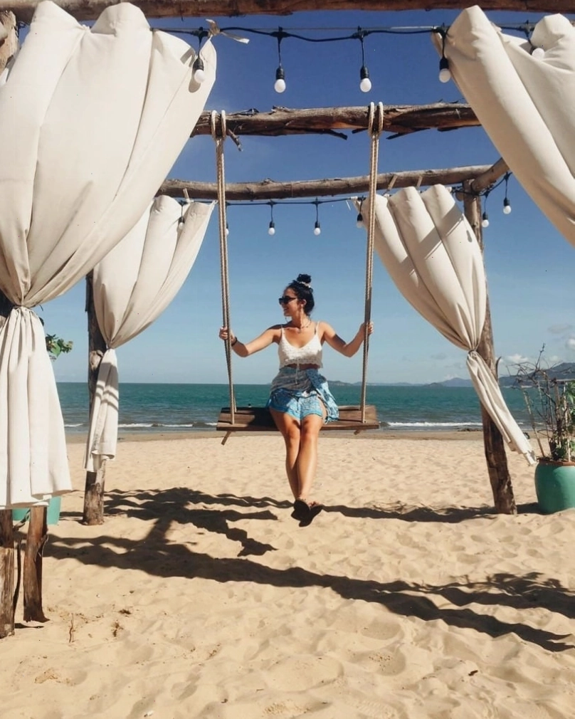 Xích đu tại bãi tắm Quy Nhơn