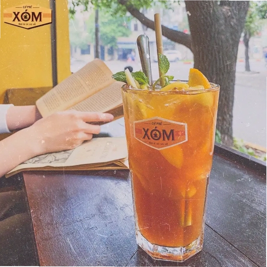 Xóm Cà Phê với phong cách đường phố